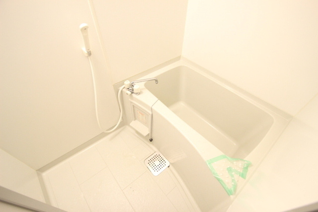 菖蒲池コーポの浴室