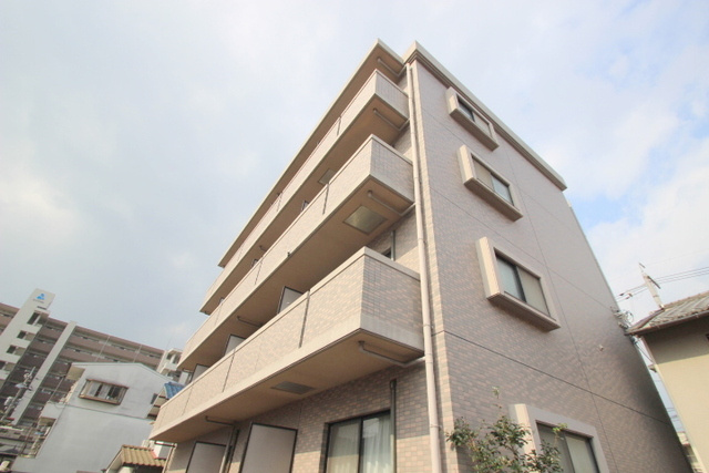 菖蒲池コーポの外観