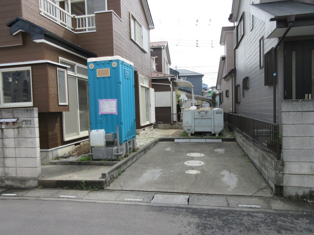 中古戸建　熊谷市柿沼977-30（リフォーム住宅）の駐車場