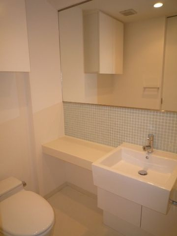 レジディア新御徒町の独立洗面台