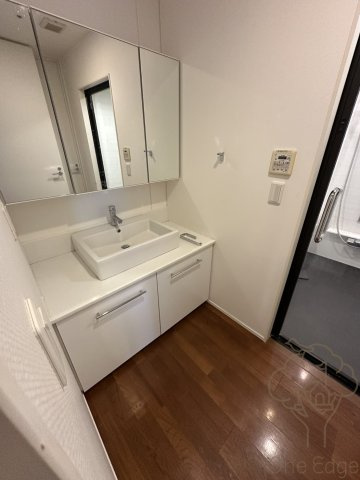 CHASKA CHAYAMACHI RESIDENCEの独立洗面台