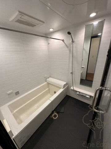 CHASKA CHAYAMACHI RESIDENCEの浴室