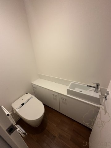 CHASKA CHAYAMACHI RESIDENCEのトイレ