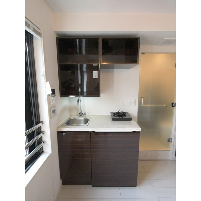 ルネサンスコート千駄ヶ谷SOUTHのキッチン|コンパクトなキッチンで掃除もラクラク