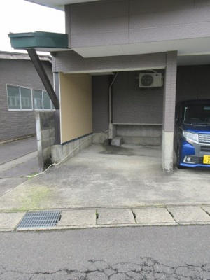 【駐車場】 | ロイヤル下田 | 軽自動車限定です。