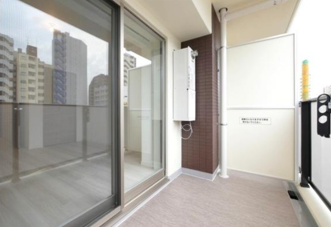 【バルコニー】