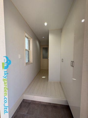 茅ヶ崎市松尾３期　中古戸建　全１棟の玄関|毎日通る玄関はこちらです