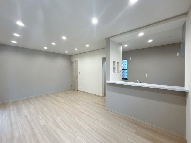 いわき市【南台1丁目】　不動産プラスの居間・リビング|ゆったりとした居間です
