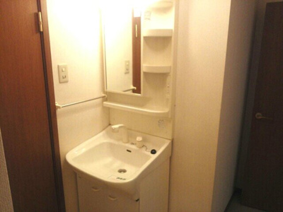 【洗面所】 | グリ－ンＹ・Ⅳ | 脱衣スペースもあります