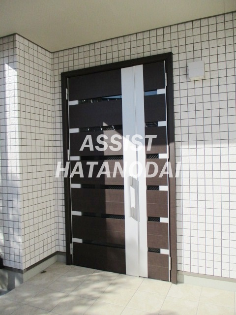 ヴェルデブレッツア等々力のエントランス