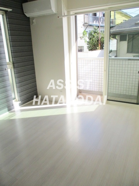 ヴェルデブレッツア等々力の居間・リビング