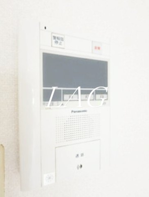 【セキュリティ】 | セルベコート大山 | モニター付きインターホンです。