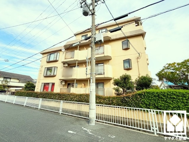 尼崎塚口西住宅の外観|全居室フローリングでお掃除ラクラクです。