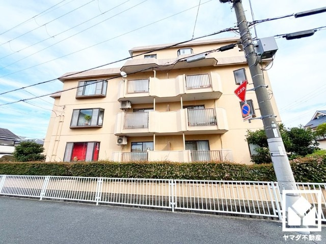 尼崎塚口西住宅の外観|「尼崎北小学校」まで徒歩8分。低学年のお子様も安心して通学していただけます。