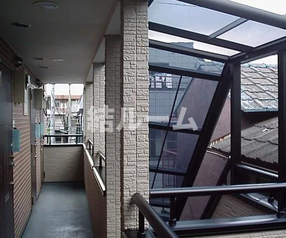 板橋区宮本町のアパートのロビー