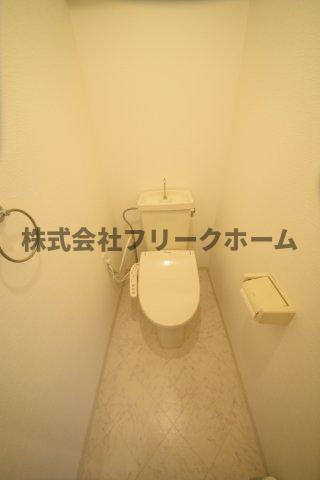小金井市緑町５丁目の賃貸マンションのトイレ