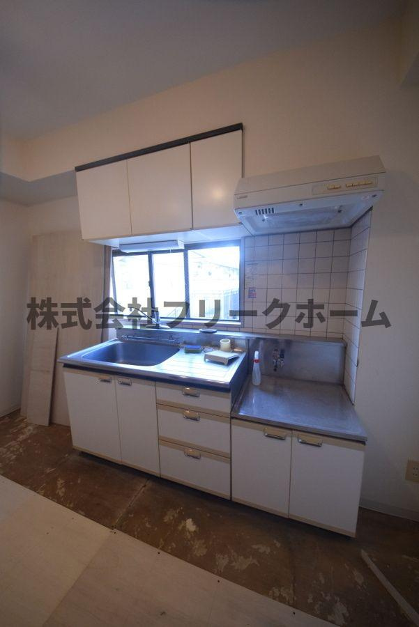 小金井市緑町５丁目の賃貸マンションのキッチン