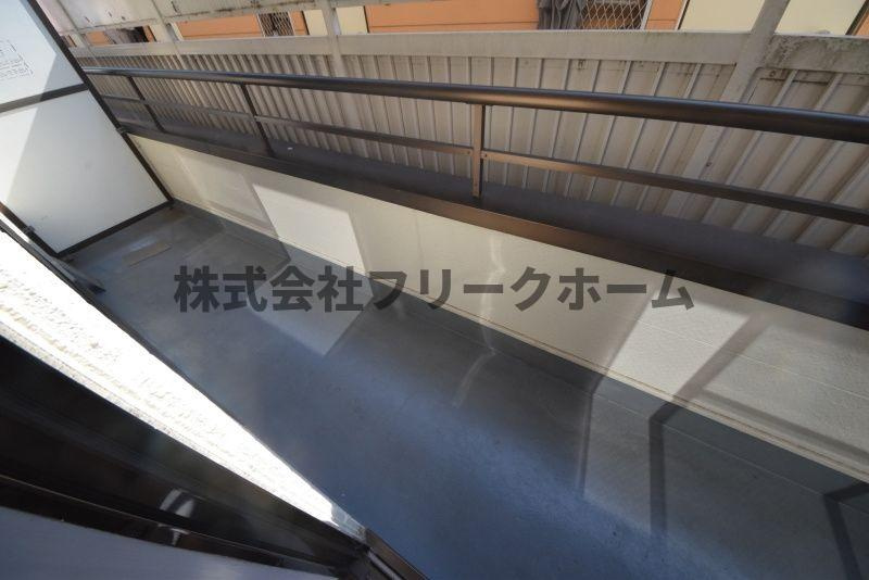 小金井市緑町５丁目の賃貸マンションのバルコニー