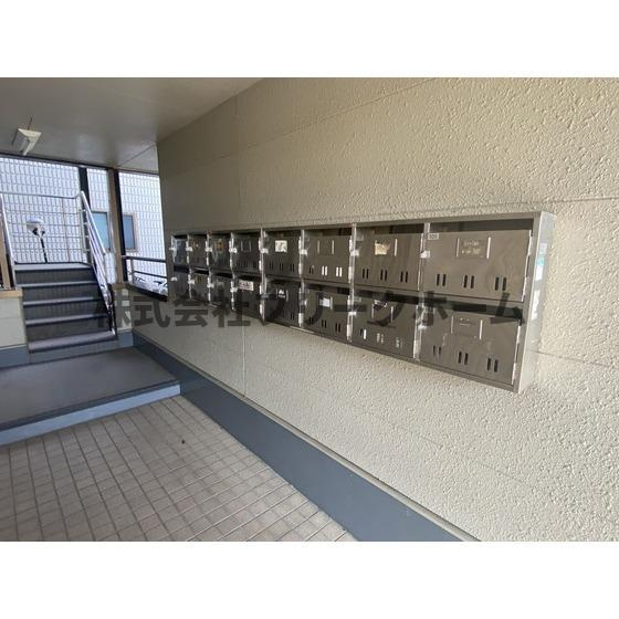 小金井市緑町５丁目の賃貸マンションのロビー
