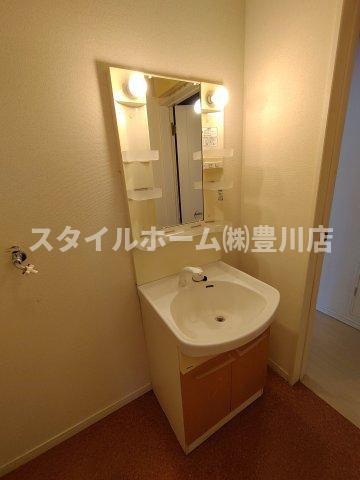 ゲートサイドの洗面所