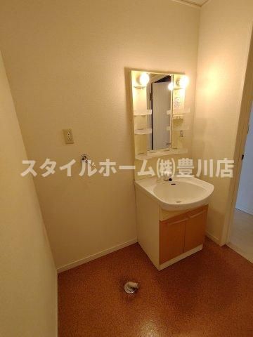 ゲートサイドの洗面所