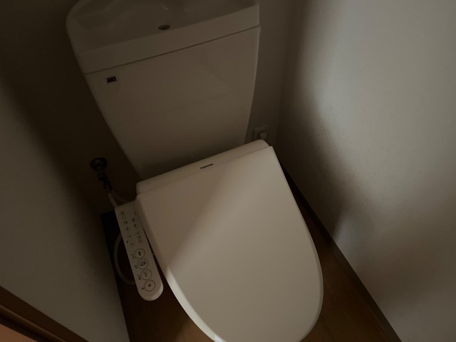 ロココ　ＴＡＣＨＩＢＡＮＡＹＡのトイレ|シャワー付トイレ