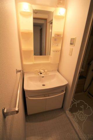 CHEZ CLARAの独立洗面台