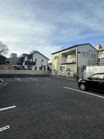 プロシード豊田の駐車場