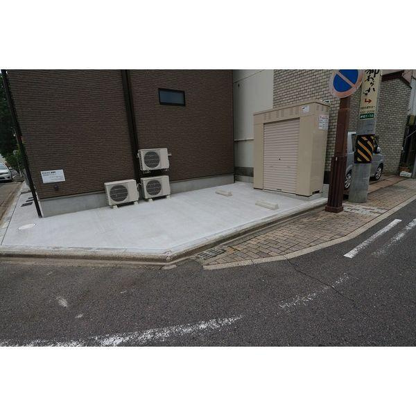 REGALEST浅間町　名古屋市賃貸　仲介手数料無料の駐車場