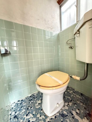 垂水区旭が丘2丁目戸建のトイレ