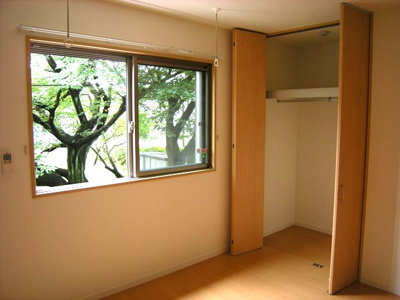 【収納】 | ヴァンベール百合丘 | 洋室7.2帖のお部屋にあるクローゼットです♪ウォークインクローゼットも完備♪クローゼットが2ヶ所あるのが便利ですよね！