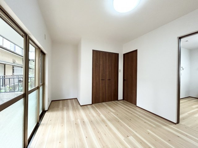高知市北竹島町　中古戸建の洋室