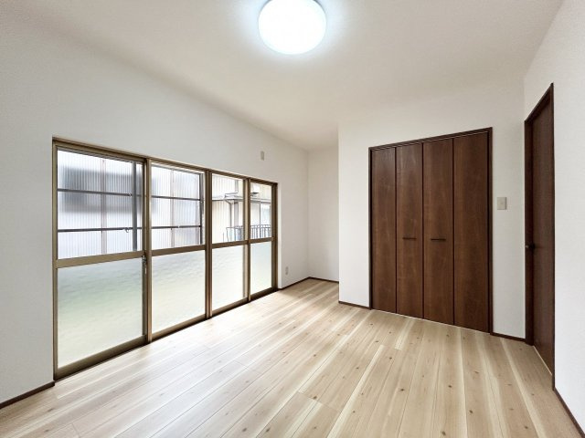 高知市北竹島町　中古戸建の洋室