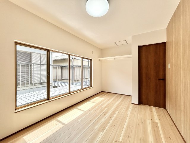 高知市北竹島町　中古戸建の洋室