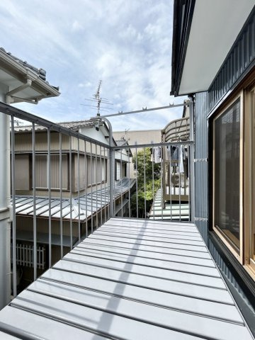 高知市北竹島町　中古戸建のバルコニー