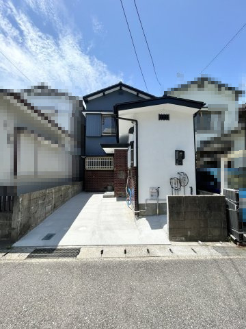 高知市北竹島町　中古戸建の駐車場