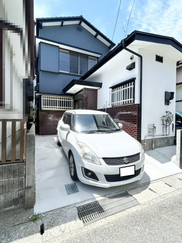 高知市北竹島町　中古戸建の駐車場