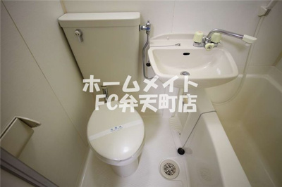 【トイレ】 | マリンコート | 清潔感のあるトイレです