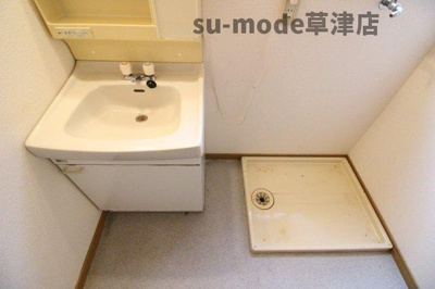 【洗面所】 | 湖南市岩根貸家 | スペースが確保できる洗面所です