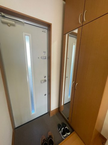 グランフェルサの玄関|※別号室参考写真です