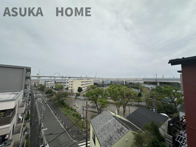 中区本牧山手戸建ての展望|開放的な風景が心地よく、太陽のぬくもりや風の匂いを感じながら、本牧エリア一望できます。
