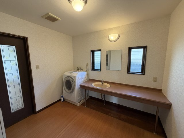 湯河原町　吉浜の洗面所|洗面脱衣所・室内洗濯機置き場