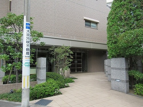サーパス新町一番館のエントランス|マンションエントランス※前回募集時の写真２０２１年９月撮影