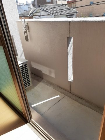 カルフールＢ．Ｃ白山のバルコニー