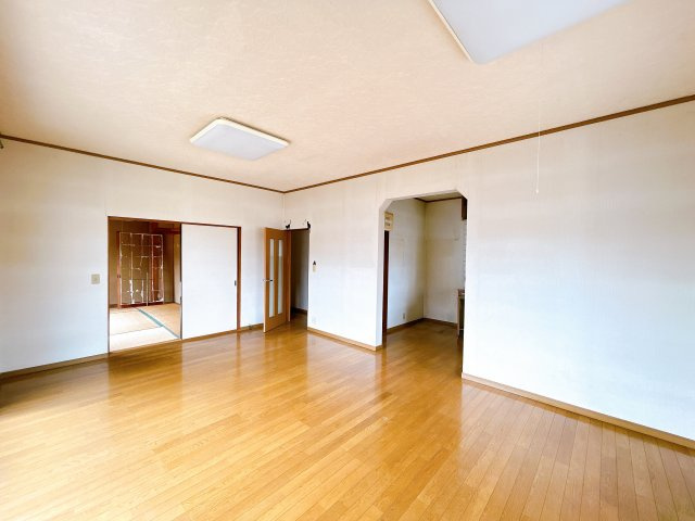 いわき市【鹿島町米田】　不動産プラスの居間・リビング|ゆったり過ごせる居間です