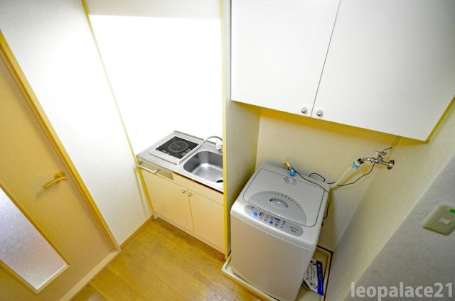 レオパレス梨乃木坂のキッチン|設備・使用は号室により異なる為、現況を優先致します。