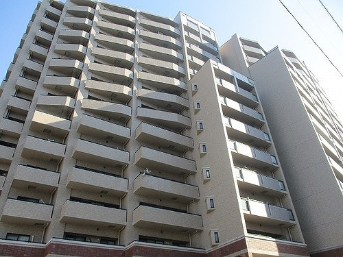 サーパスシティ新屋敷一番館の外観|マンション外観