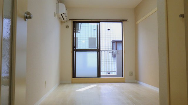 レナジア西堀の居間・リビング|＊イメージです