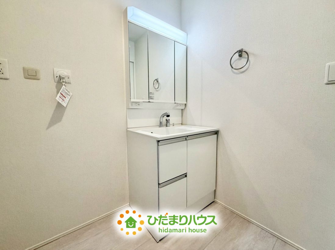 幸手市中12期　新築一戸建て　グラファーレの独立洗面台|の身支度や帰宅後の手洗いも快適に行え、毎日の暮らしを心地よくサポートする空間です！