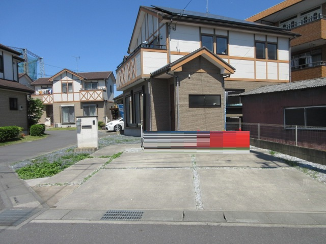 中古戸建　熊谷市円光1-11-7（リフォーム住宅）の駐車場
